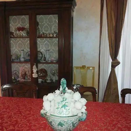 Chiara Affascinante Villino