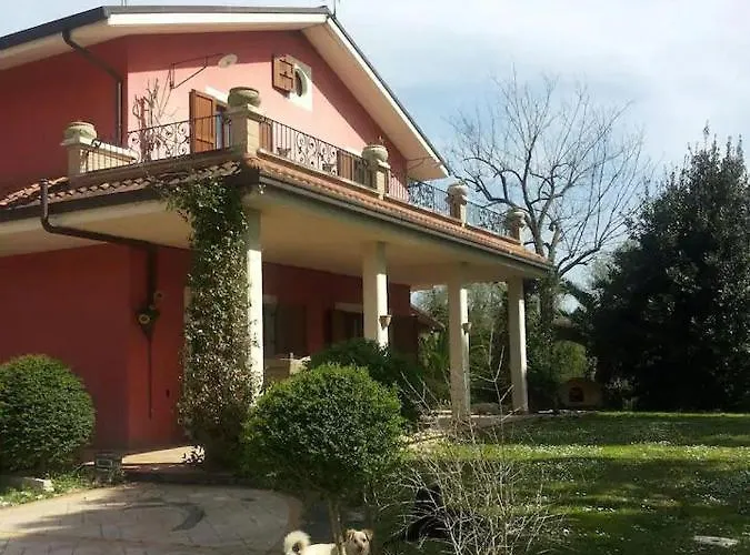 Chiara Affascinante Villino Rum i privatbostad