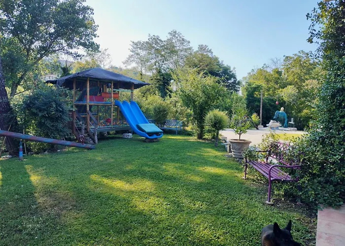 Chiara Affascinante Villino Alloggio in famiglia